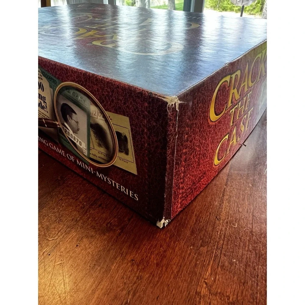 Crack the Case Mini Mysteries Game by Milton Bradley 100% Complete‎